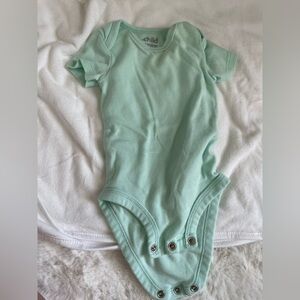 Carter's Light Green Short Sleeve Tee